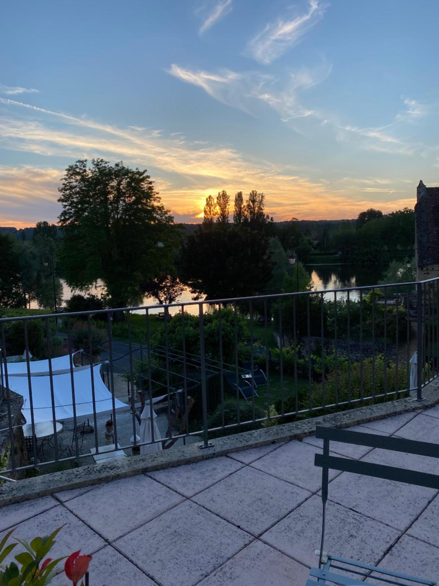 Hotel-Restaurant Cote Rivage Badefols-sur-Dordogne Εξωτερικό φωτογραφία