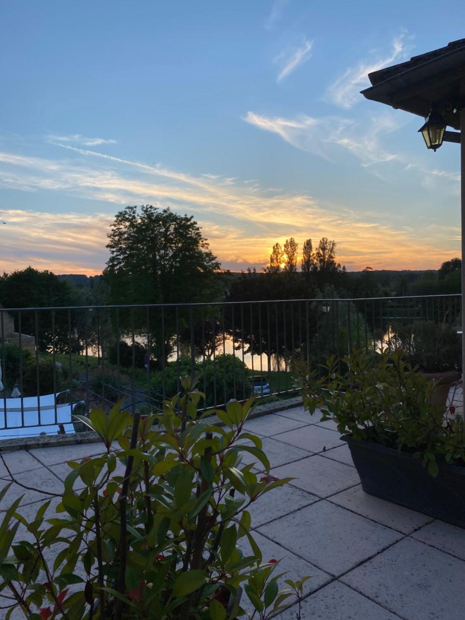 Hotel-Restaurant Cote Rivage Badefols-sur-Dordogne Εξωτερικό φωτογραφία