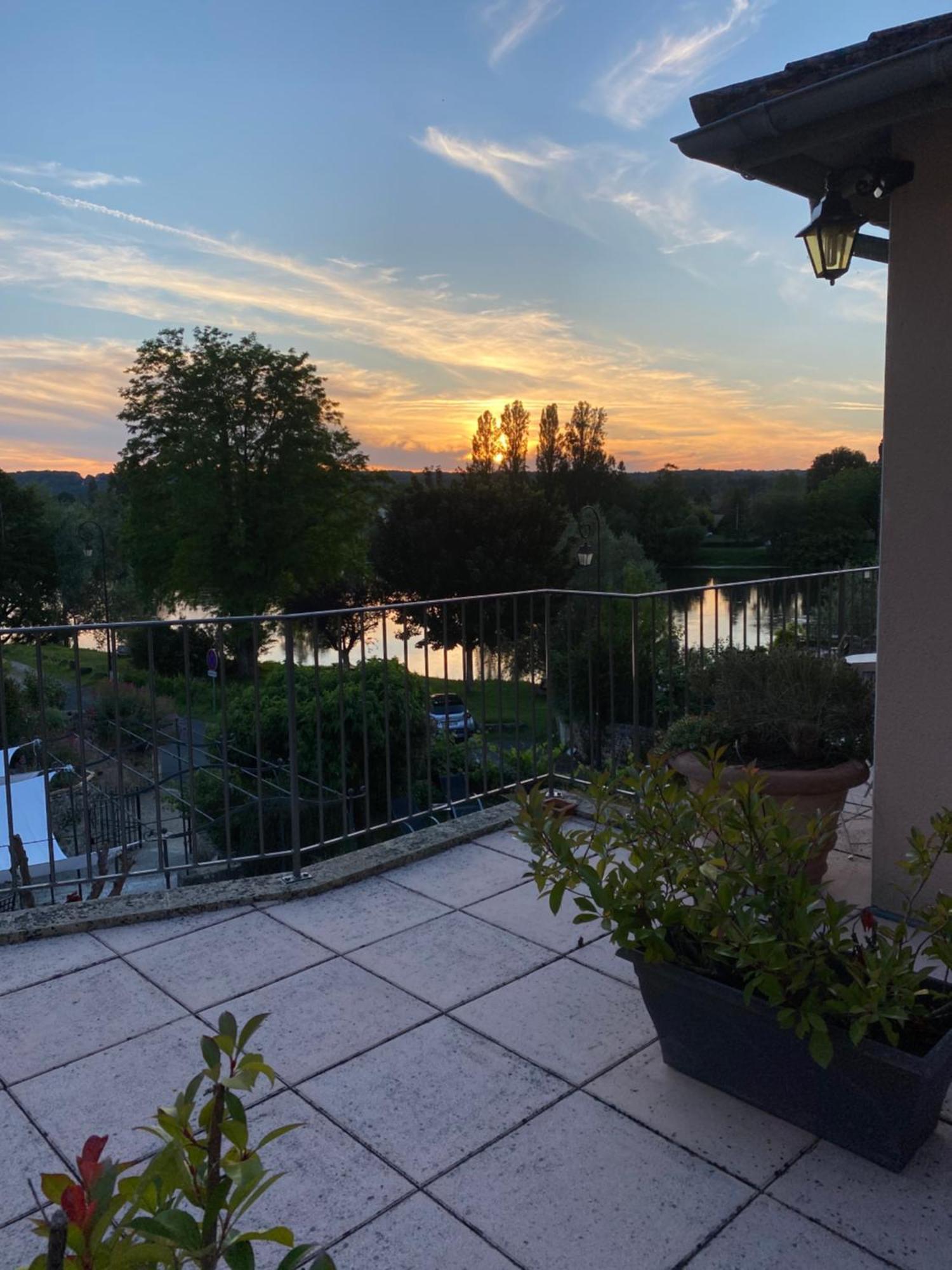 Hotel-Restaurant Cote Rivage Badefols-sur-Dordogne Εξωτερικό φωτογραφία